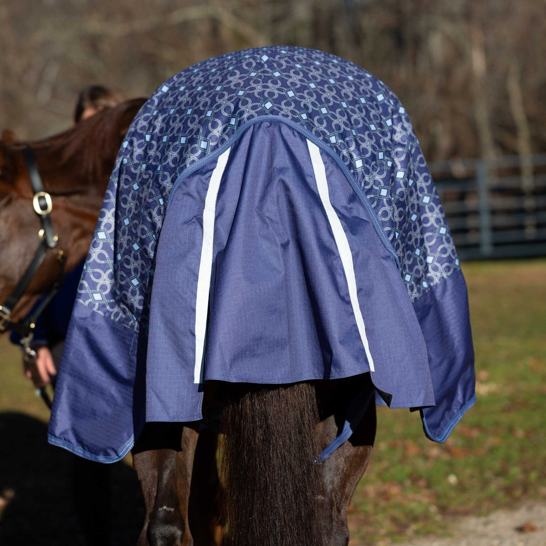 Equinavia Arktis Regular Neck Mid Weight Turnout Blanket 200g image 