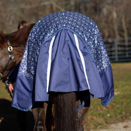Equinavia Arktis Regular Neck Mid Weight Turnout Blanket 200g image 