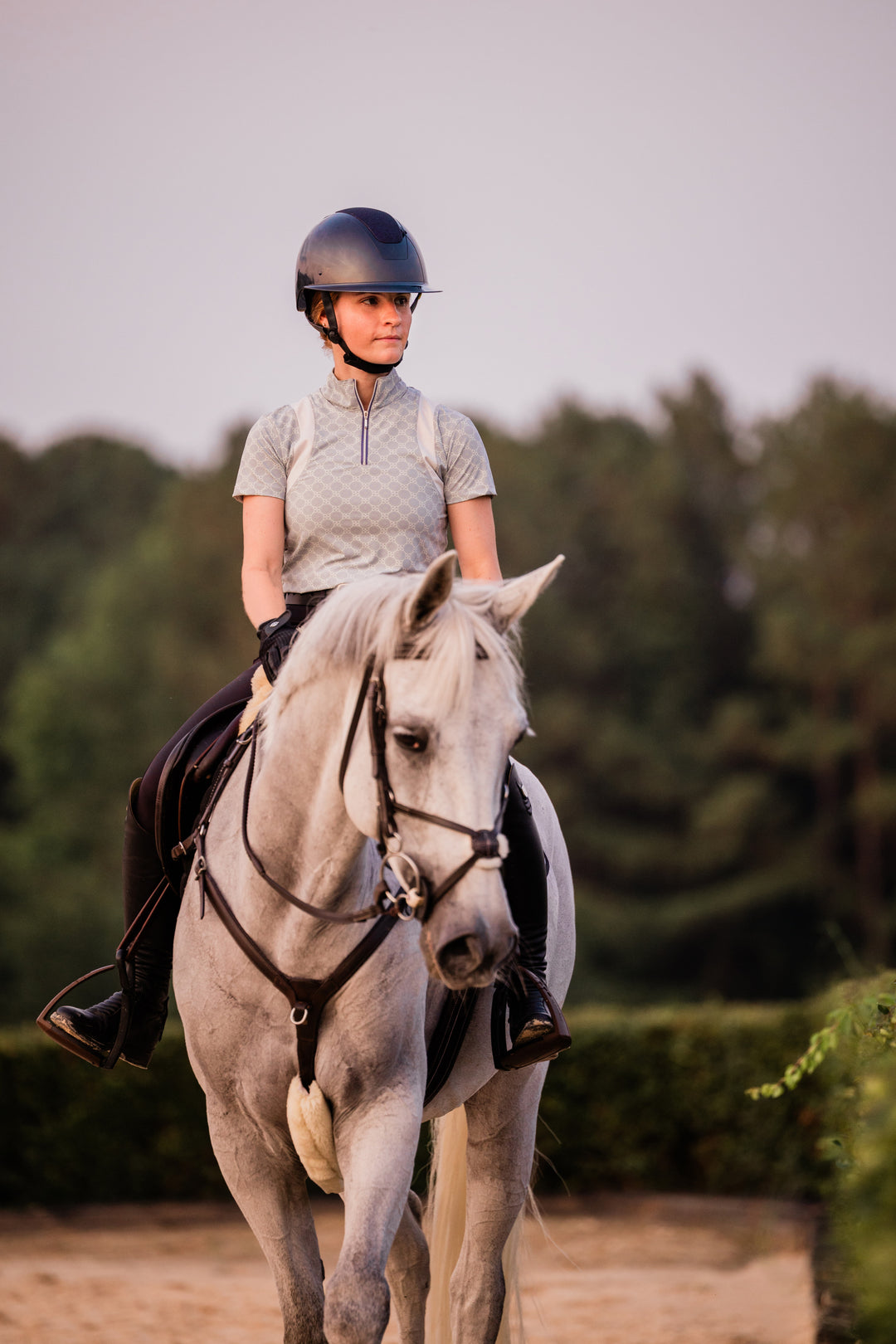Equinavia Crown Glossy Mips® Riding Helmet image 