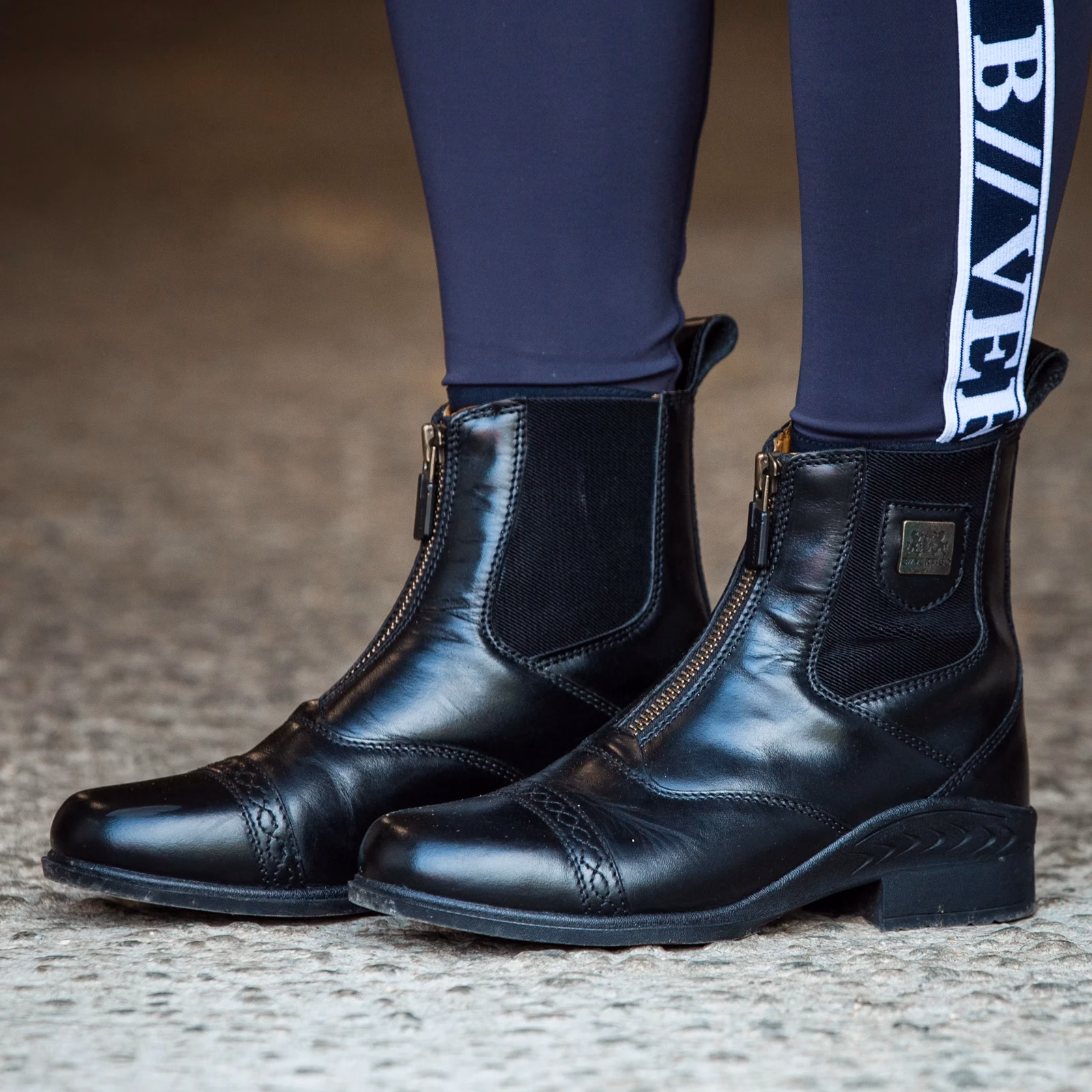 B Vertigo Saturn Womens Front Zip Jodhpur Boots