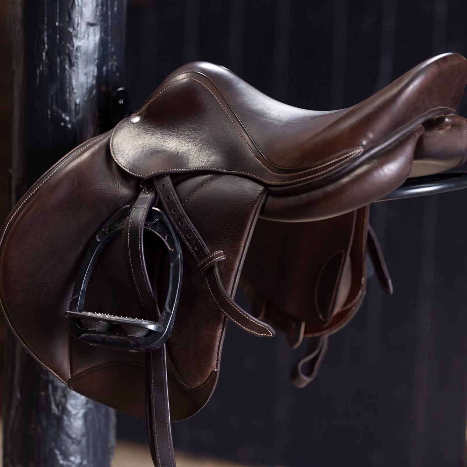 Horze Saddle Rack with Bridle Hook