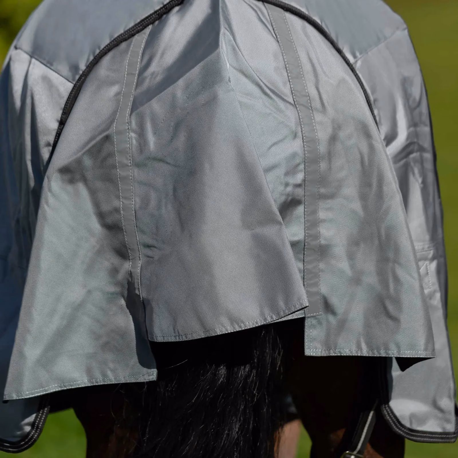 Equinavia Thunder 360 Detachable Neck Mid-Heavy Weight Turnout Blanket